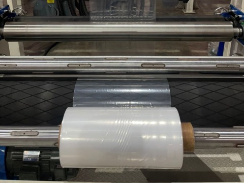 โรงงานผลิตม้วนฟิลม์ PE